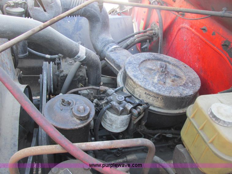 image for item H7718 1989 International 1654LP box truck