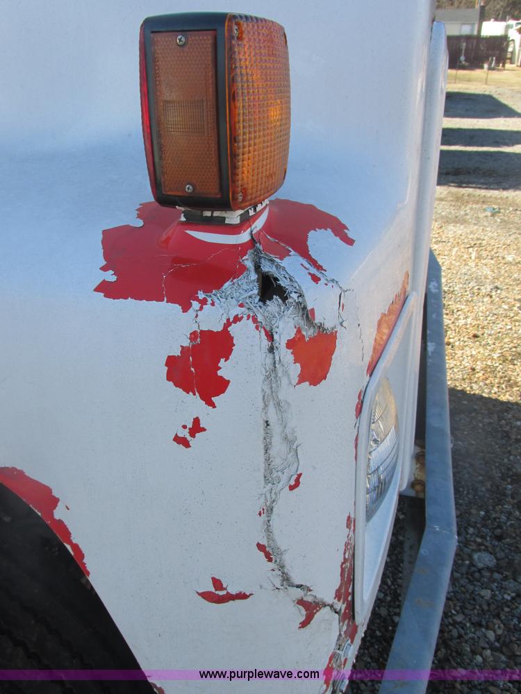 image for item H7718 1989 International 1654LP box truck