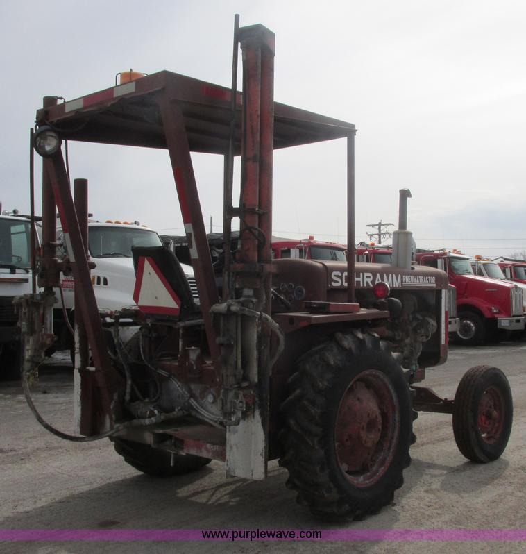 image for item H7731 1978 Schramm 160 Pneumatractor