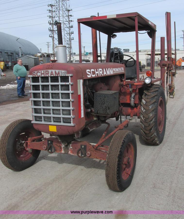 image for item H7731 1978 Schramm 160 Pneumatractor