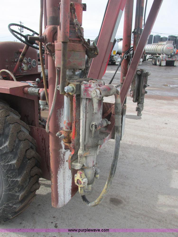 image for item H7731 1978 Schramm 160 Pneumatractor