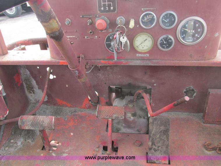 image for item H7731 1978 Schramm 160 Pneumatractor