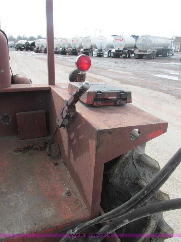 image for item H7731 1978 Schramm 160 Pneumatractor