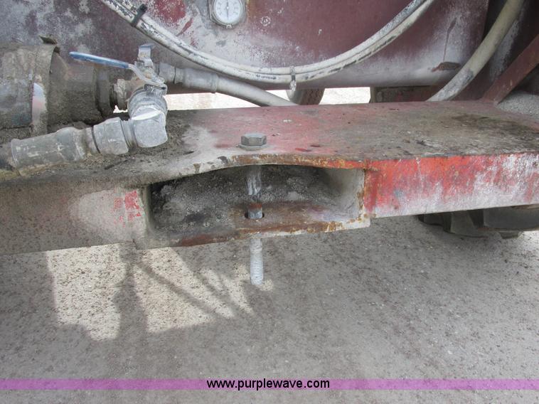 image for item H7731 1978 Schramm 160 Pneumatractor