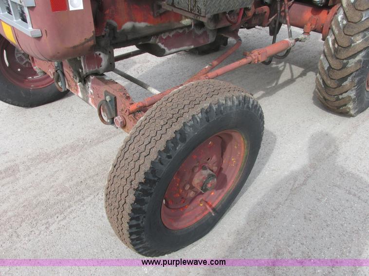 image for item H7731 1978 Schramm 160 Pneumatractor