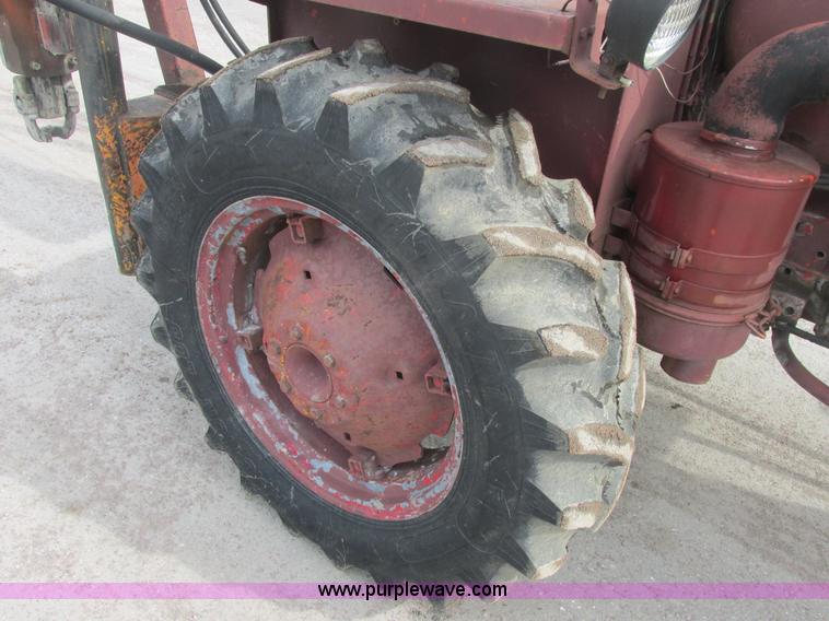 image for item H7731 1978 Schramm 160 Pneumatractor