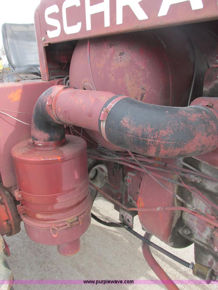 image for item H7731 1978 Schramm 160 Pneumatractor