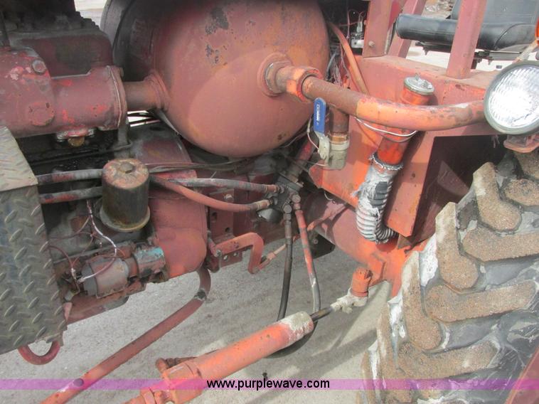 image for item H7731 1978 Schramm 160 Pneumatractor