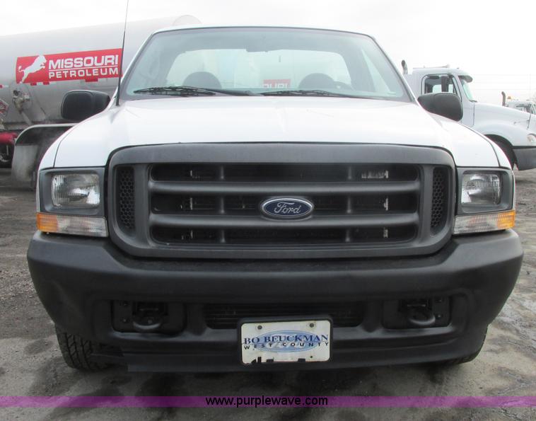 image for item H7732 2002 Ford F250 Super Duty XL utility truck