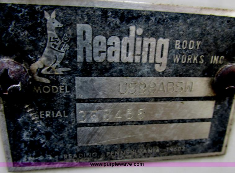 image for item H7732 2002 Ford F250 Super Duty XL utility truck