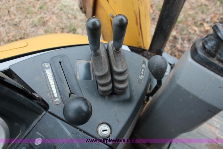 image for item H8403 2007 Caterpillar 420E backhoe