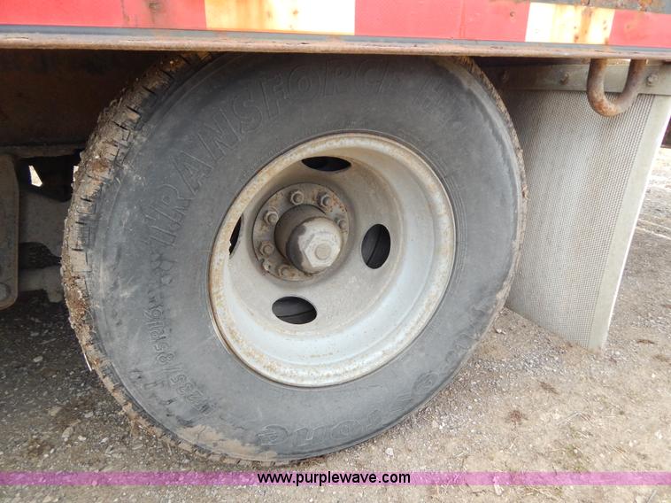 image for item I1133 2001 Trail King TK24-2300 trailer