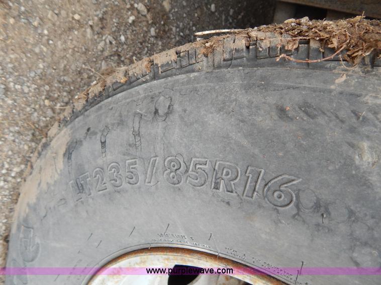 image for item I1133 2001 Trail King TK24-2300 trailer