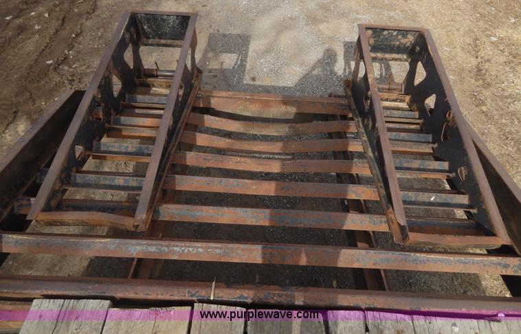 image for item I1133 2001 Trail King TK24-2300 trailer