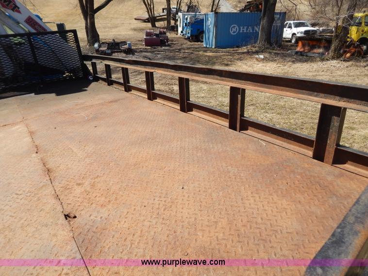 image for item I1134 1996 International 4900 flatbed truck with crane