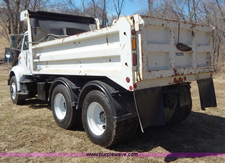 image for item I1135 1997 International 8100 dump truck