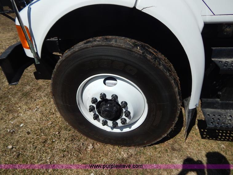 image for item I1135 1997 International 8100 dump truck