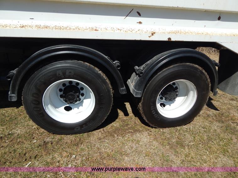 image for item I1135 1997 International 8100 dump truck