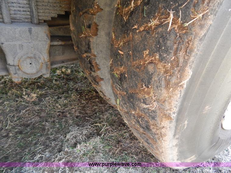 image for item I1135 1997 International 8100 dump truck