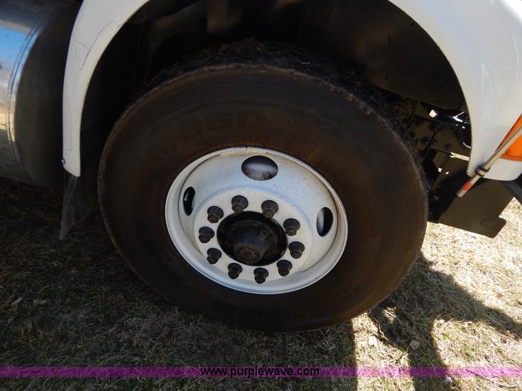 image for item I1135 1997 International 8100 dump truck