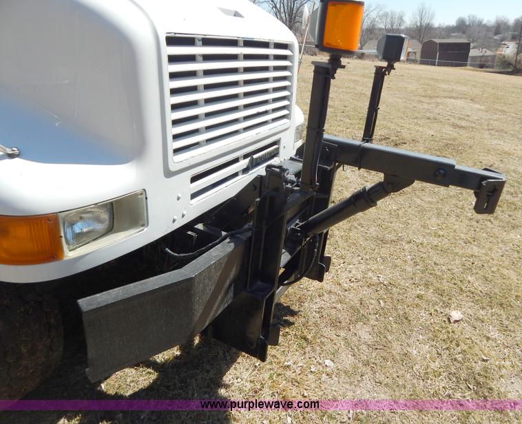 image for item I1135 1997 International 8100 dump truck