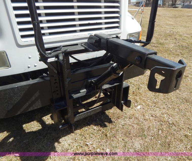 image for item I1135 1997 International 8100 dump truck