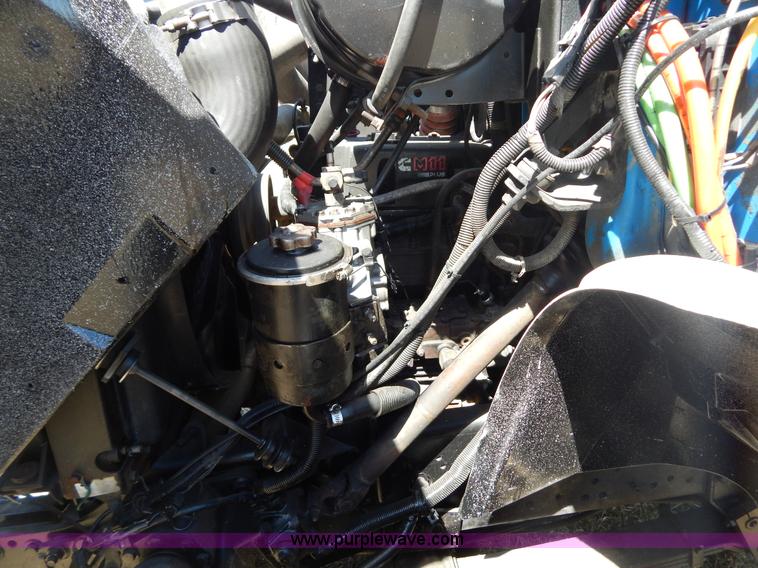 image for item I1135 1997 International 8100 dump truck