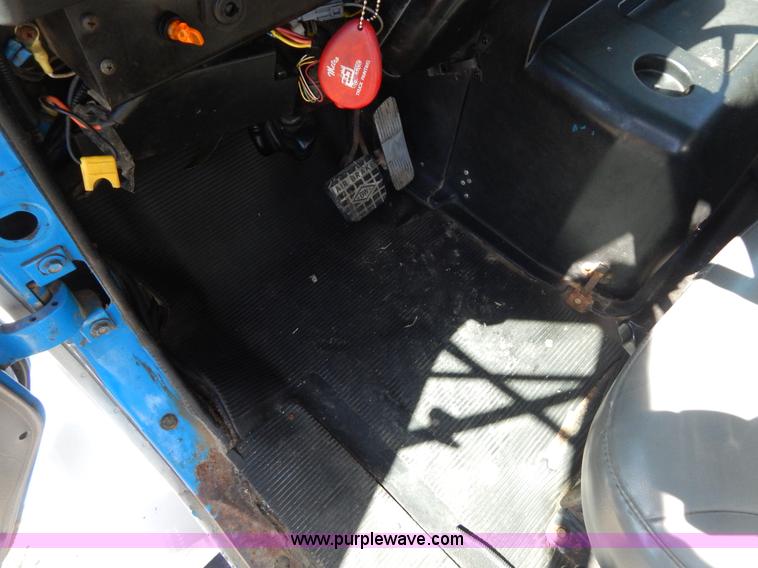 image for item I1135 1997 International 8100 dump truck