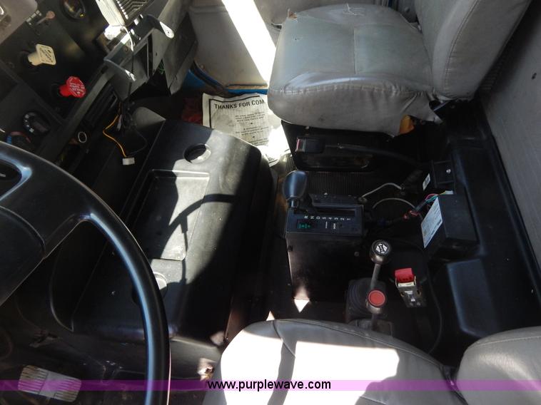 image for item I1135 1997 International 8100 dump truck