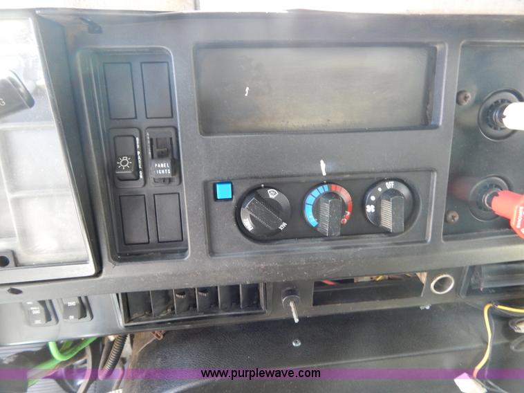 image for item I1135 1997 International 8100 dump truck