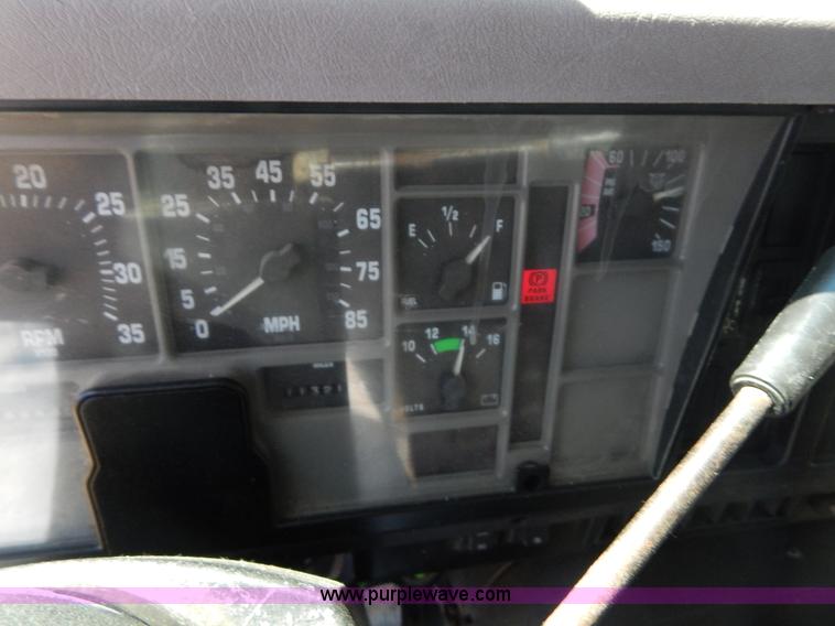 image for item I1135 1997 International 8100 dump truck