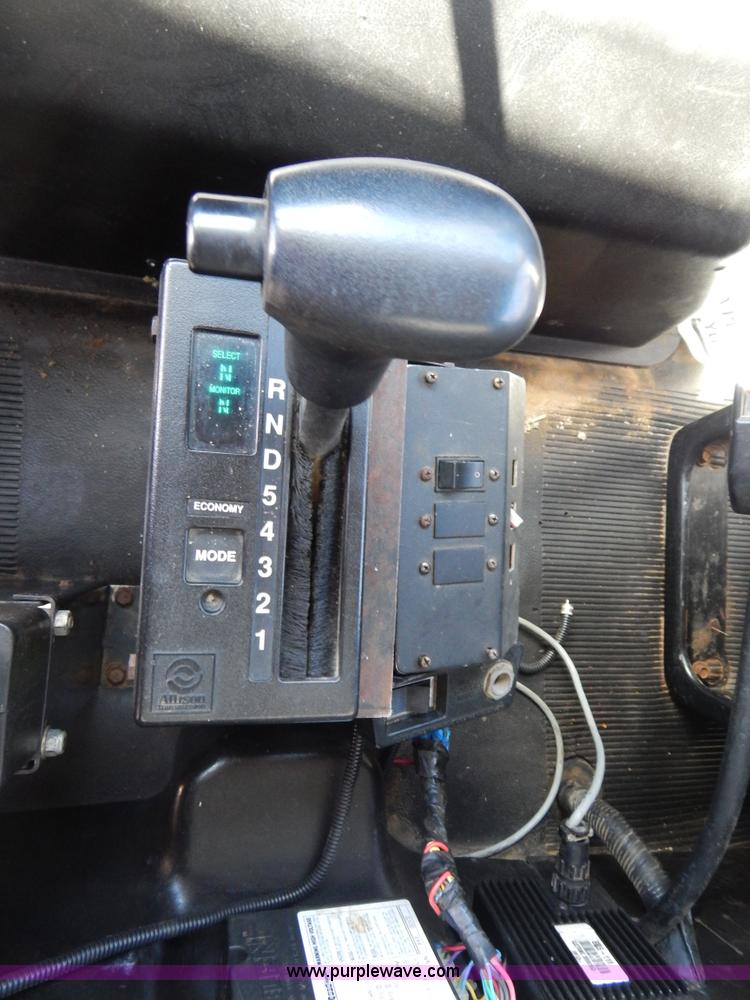 image for item I1135 1997 International 8100 dump truck