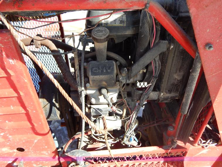 image for item I1150 Razorback HP200 B series 10' concrete trowel