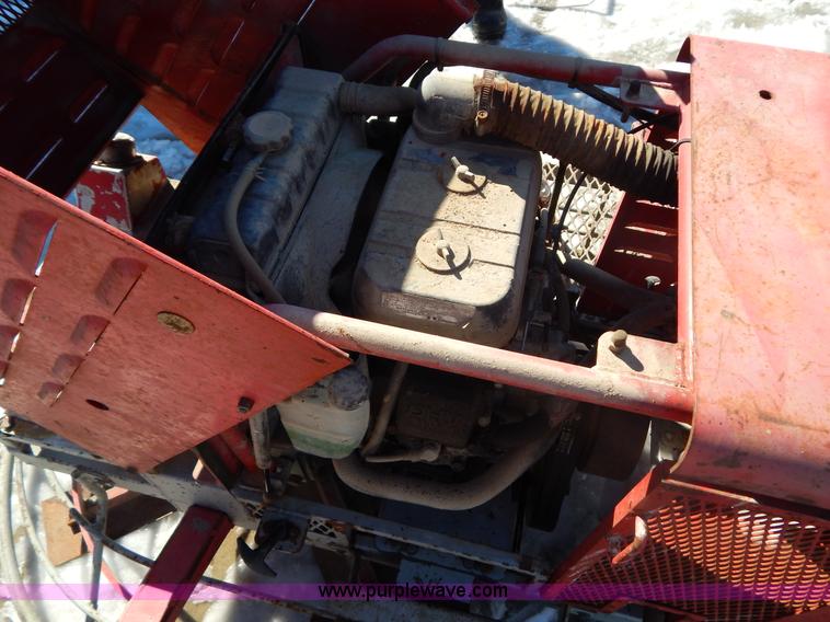 image for item I1151 Razorback HP200 B series 10' concrete trowel