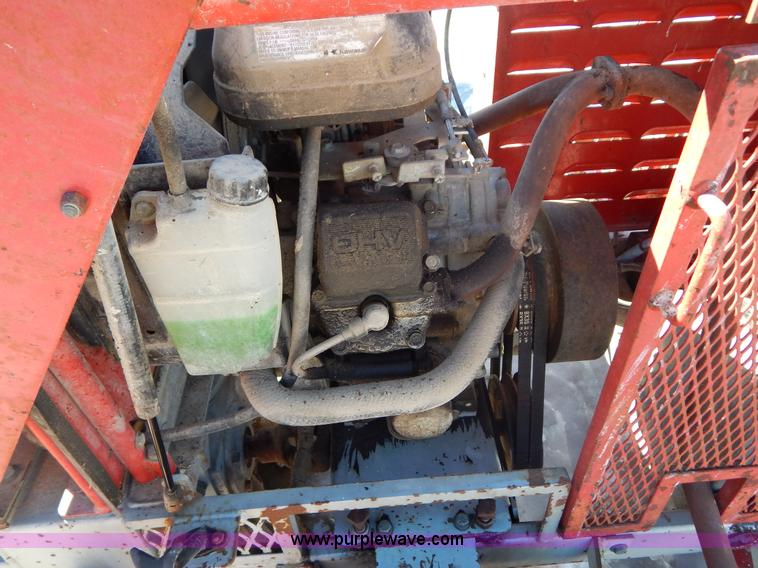 image for item I1151 Razorback HP200 B series 10' concrete trowel