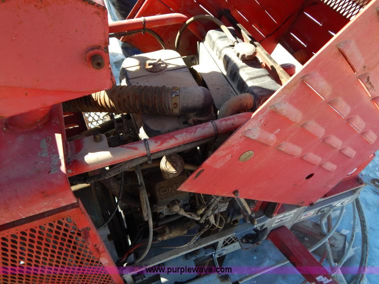 image for item I1151 Razorback HP200 B series 10' concrete trowel