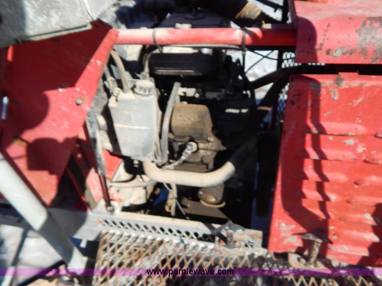 image for item I1151 Razorback HP200 B series 10' concrete trowel