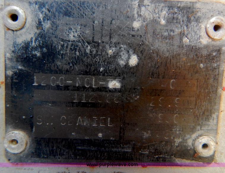 image for item I1153 Razorback HP200 8' concrete trowel