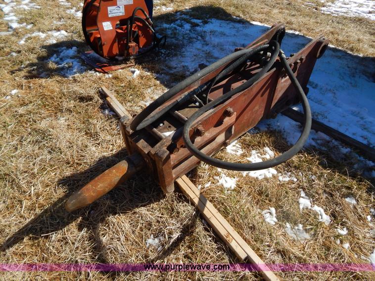 image for item I1156 Allied HM750 hydraulic hammer