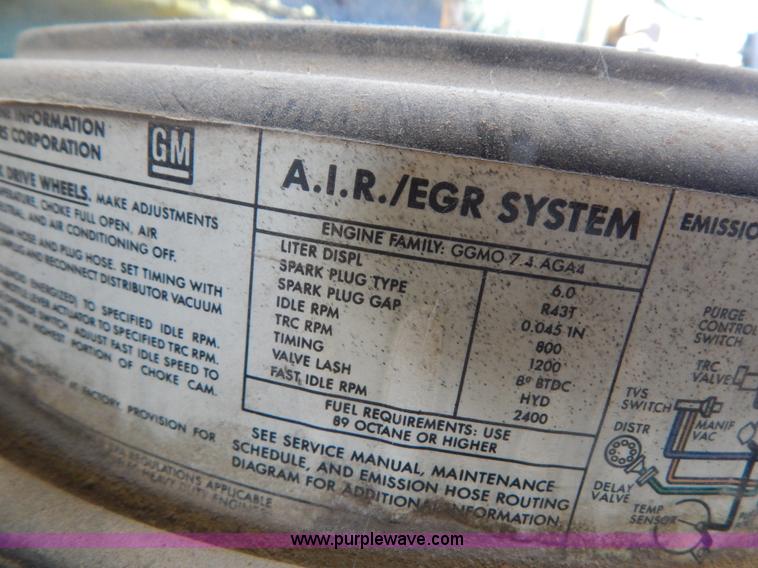 image for item I1157 1986 GMC TopKick 7000 flatbed truck