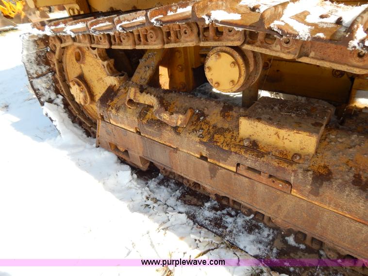 image for item I1159 1998 Caterpillar D3C dozer