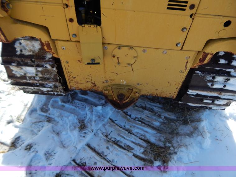 image for item I1159 1998 Caterpillar D3C dozer
