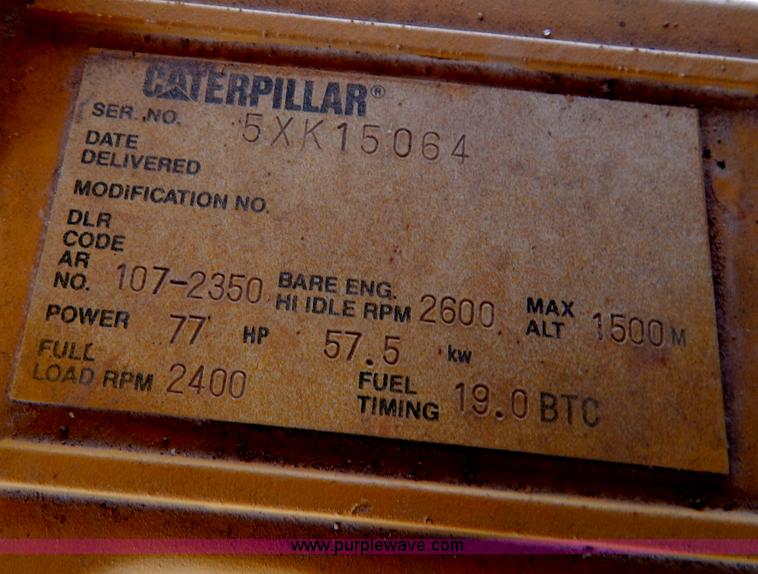 image for item I1159 1998 Caterpillar D3C dozer