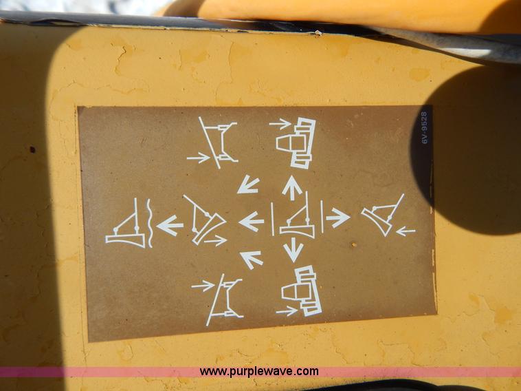 image for item I1159 1998 Caterpillar D3C dozer