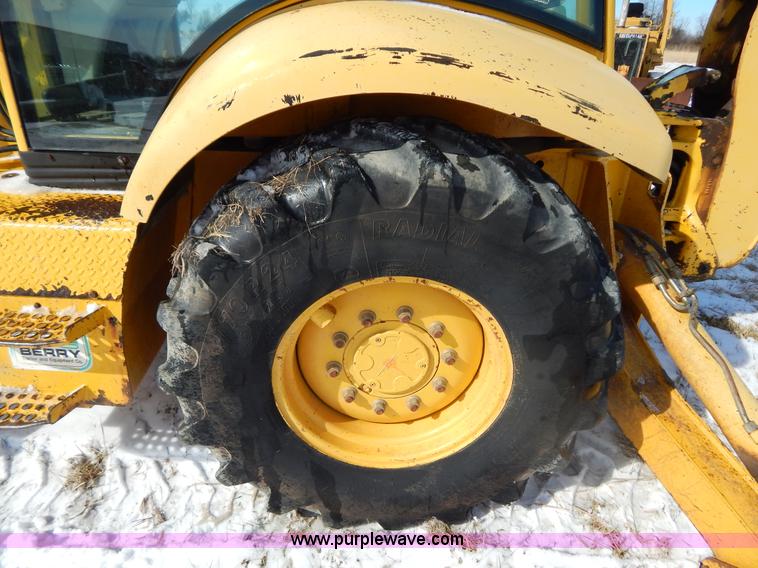 image for item I1160 2001 Komatsu WB140 backhoe