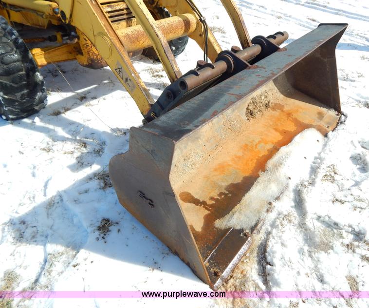 image for item I1160 2001 Komatsu WB140 backhoe