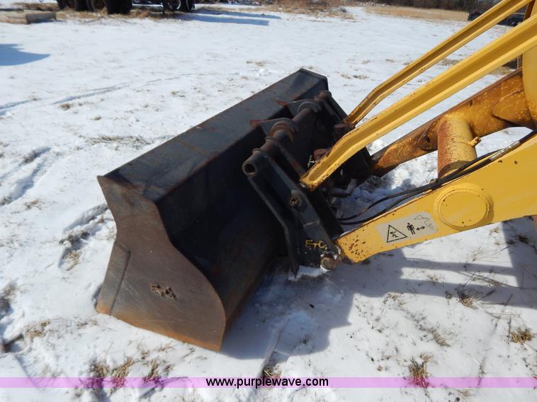 image for item I1160 2001 Komatsu WB140 backhoe