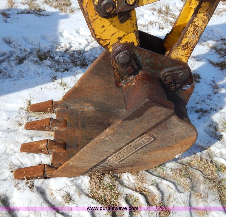 image for item I1160 2001 Komatsu WB140 backhoe