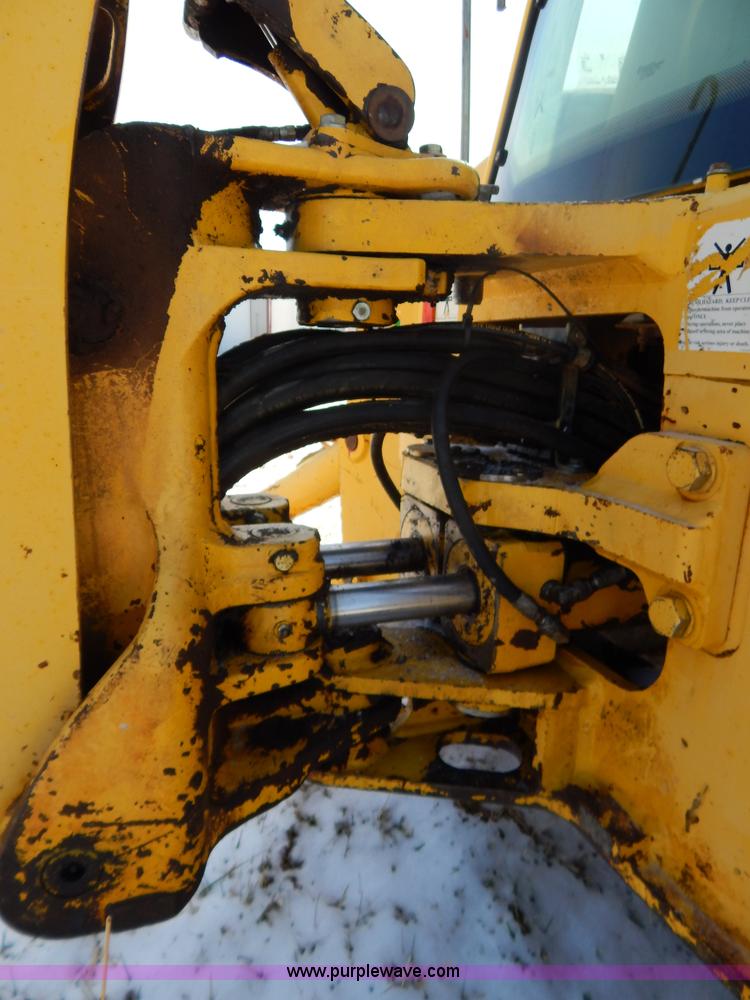 image for item I1160 2001 Komatsu WB140 backhoe
