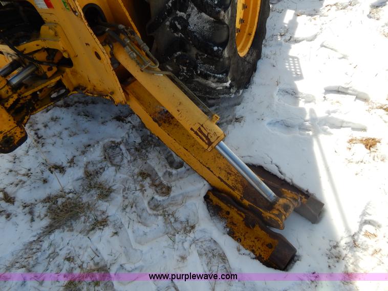 image for item I1160 2001 Komatsu WB140 backhoe